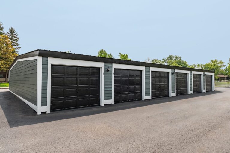 https://connorgroup.com/wp-content/uploads/2023/08/Hunters-Chase-garages.jpg