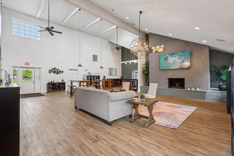 Hunters-Chase-apartments-908